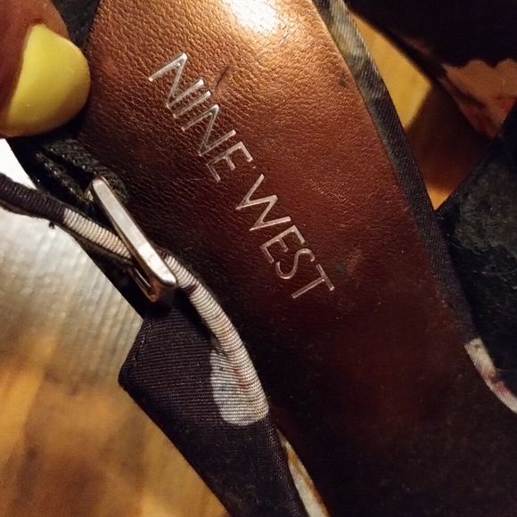 Nine West heels - Picture 1 of 5